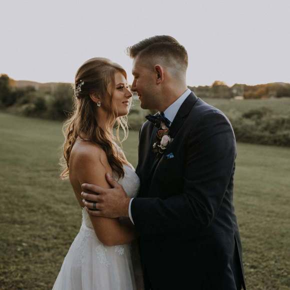 Meet your Posher, Jennifer - Picture 1 of 1